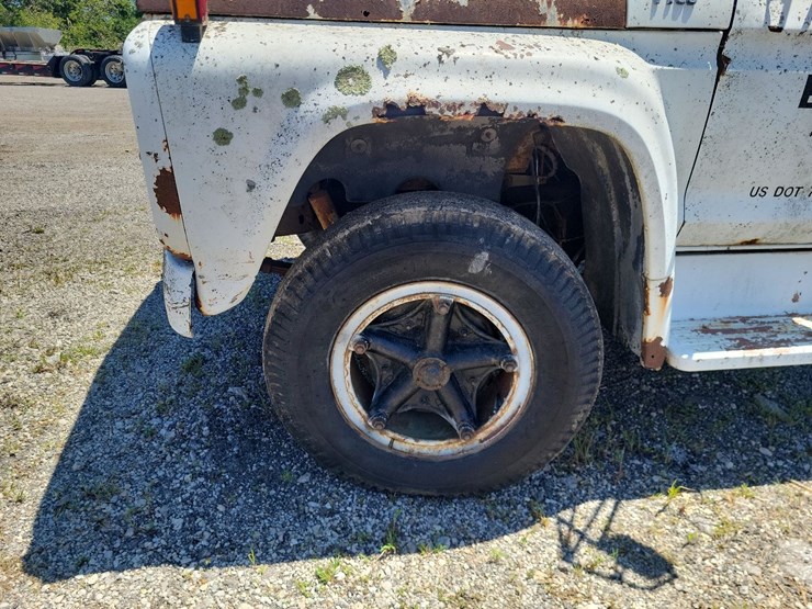 ford-f700-image-51