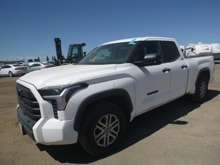 2022-toyota-tundra-image-1