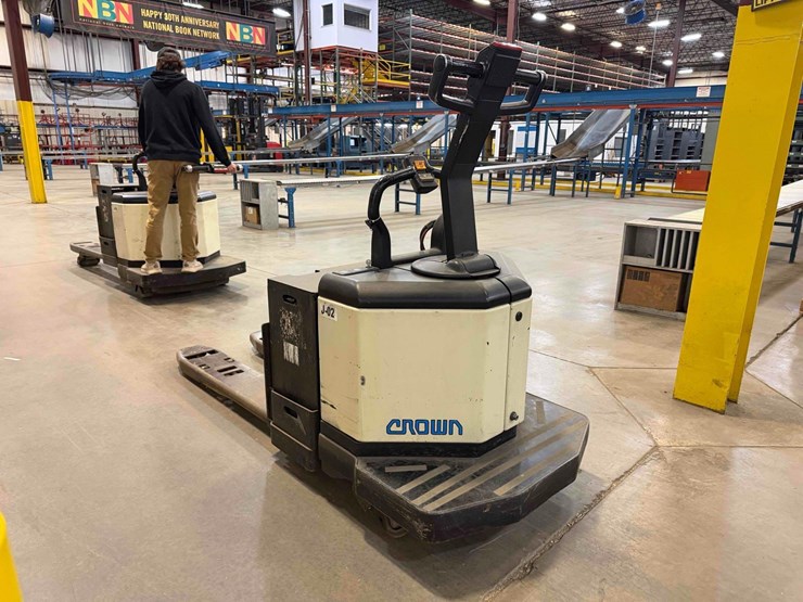 electric-pallet-jack-image-4