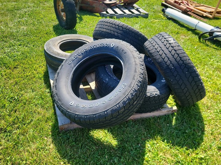 (4)-275/65r18-tires,-(1)-9.5l-15-tire-image-5