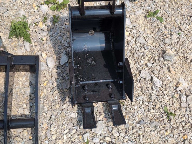 mini-excavator-attachment-kit-image-2