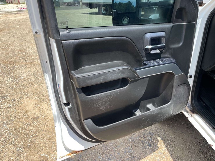 2016-chevrolet-silverado-3500-image-9