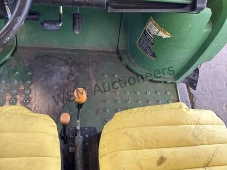 john-deere-gator-image-17