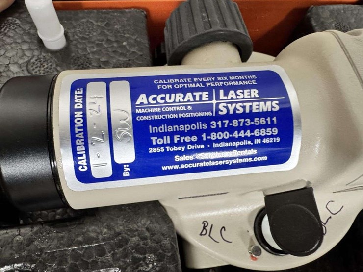 accurate-laser-with-stand-image-3