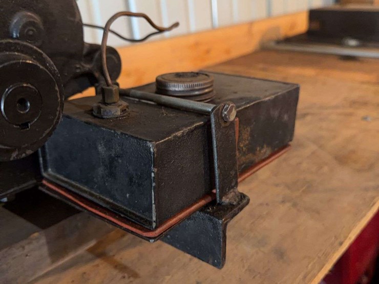 briggs-&-stratton-engine-image-3