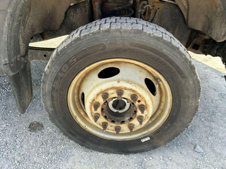 2016-ford-f550-xl-image-48