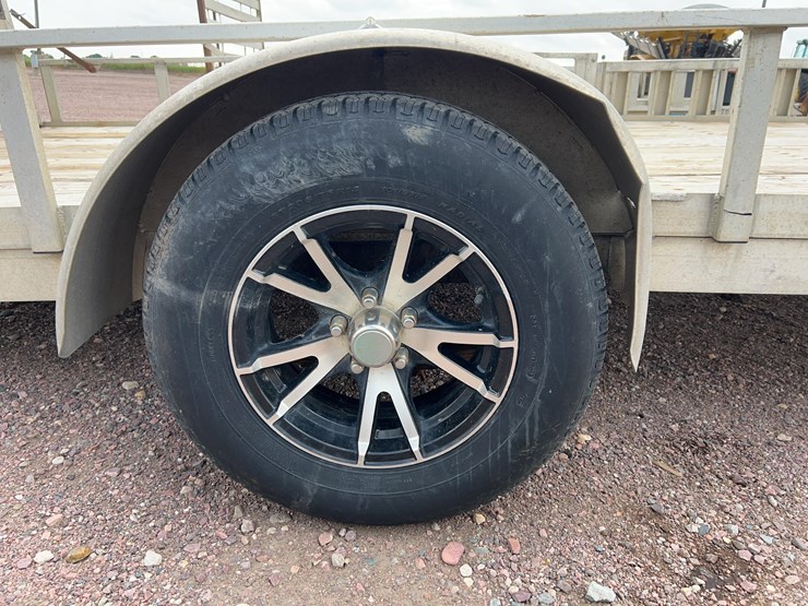 2020-aluma-utility-trailer-image-12
