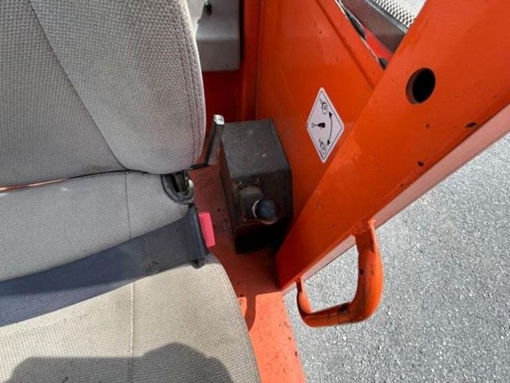 2018-jlg-th4017rsii-4wd-telehandler-yc5a1370p60008-image-16