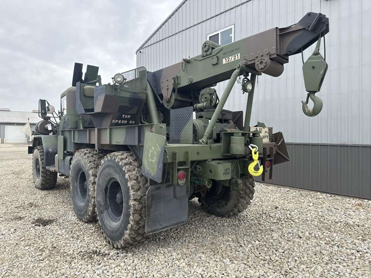 1972-m816-6x6-rotary-wrecker-crane-image-2