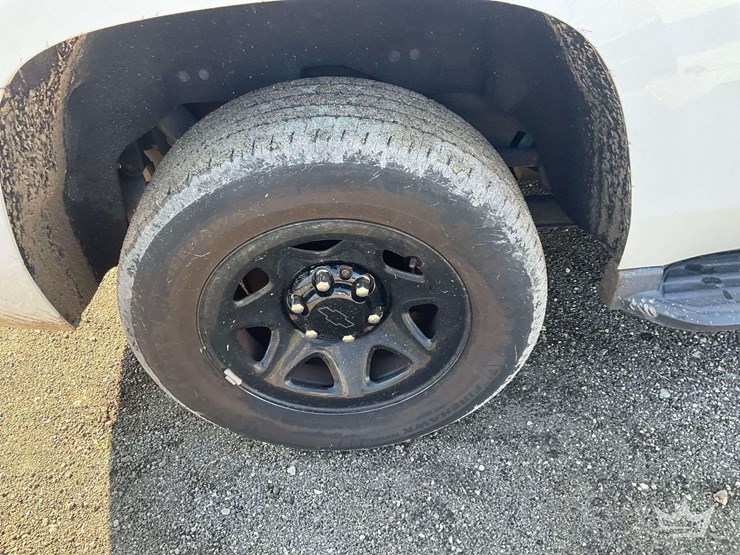 2018-chevrolet-tahoe-image-27