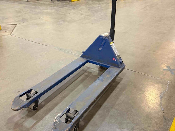 manual-pallet-jack-image-1