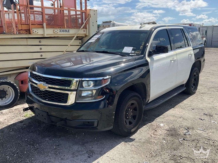 2018-chevrolet-tahoe-image-1