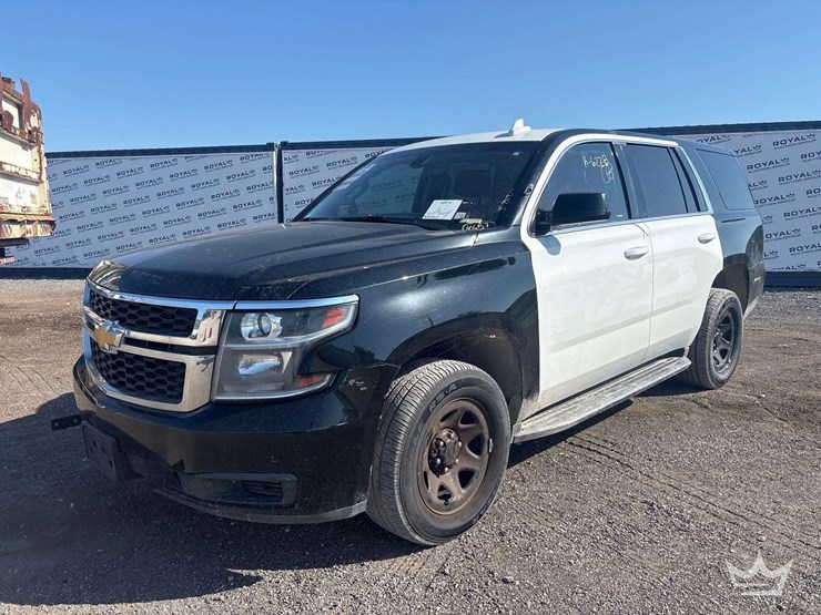2018-chevrolet-tahoe-image-27
