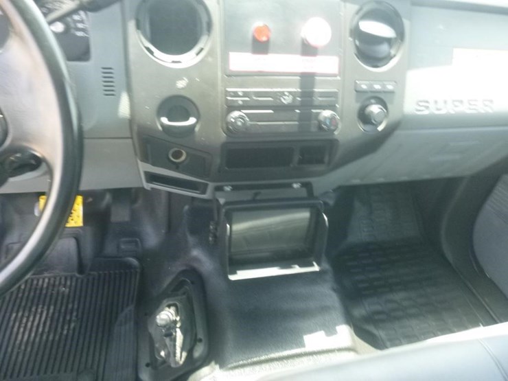 2012-ford-f650-image-15