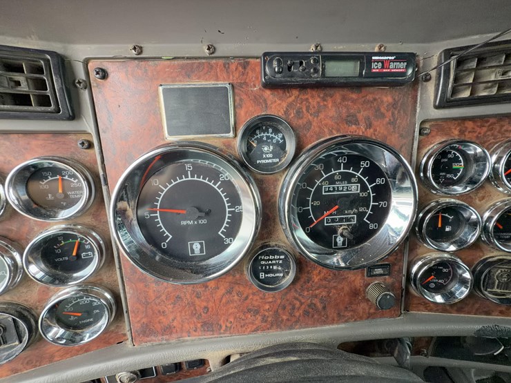 2006-kenworth-t800-image-10