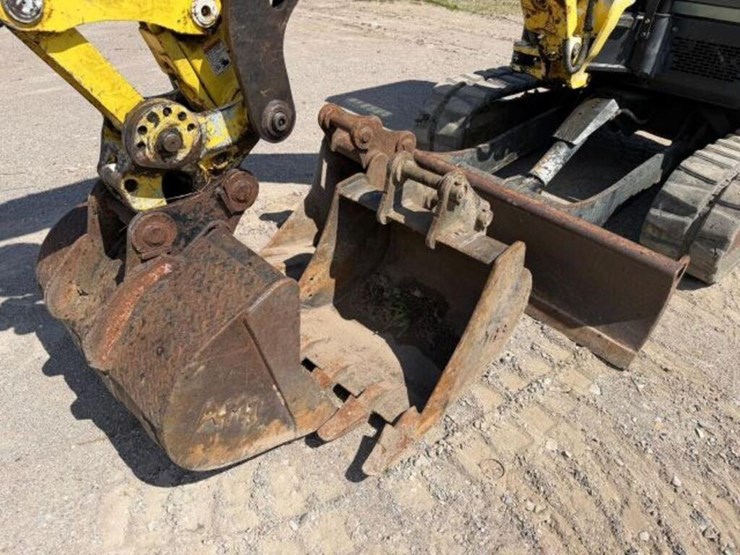 2008-yanmar-vio35-5b-image-13