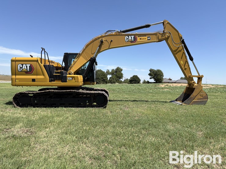 2024-caterpillar-320-image-4