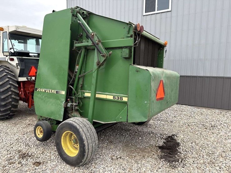 john-deere-535-image-2