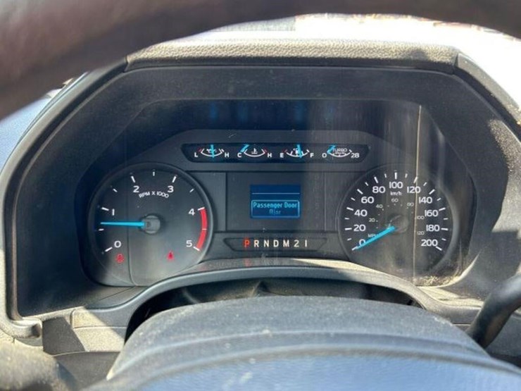 2016-ford-f550-xl-image-13