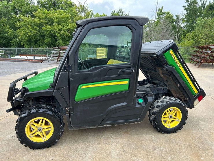 2019-john-deere-gator-image-7