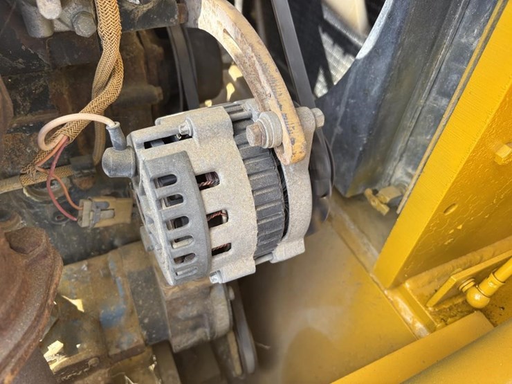 caterpillar-v80e-image-29
