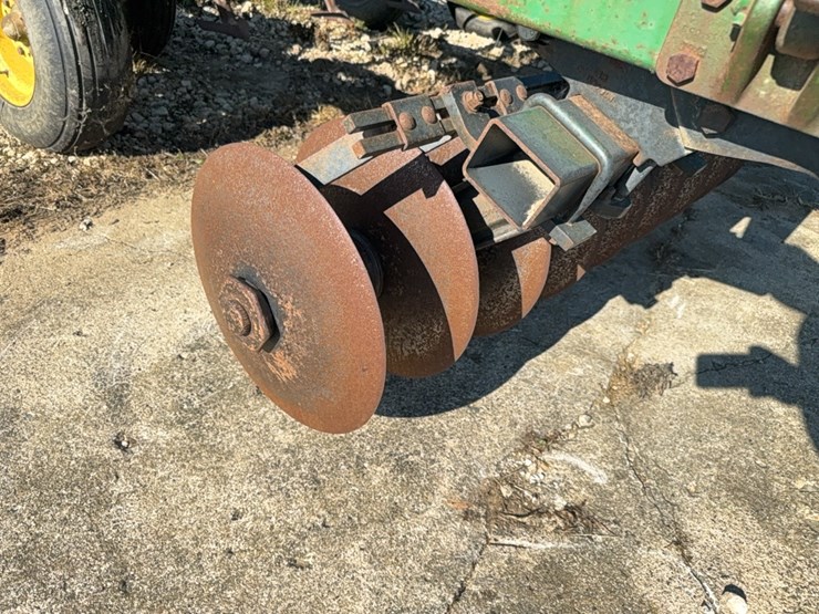 john-deere-724-image-19