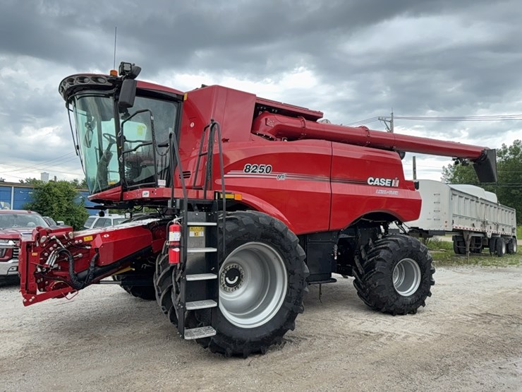 2022-case-ih-8250-image-90