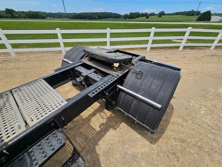 2011-case-ih-4400-image-13
