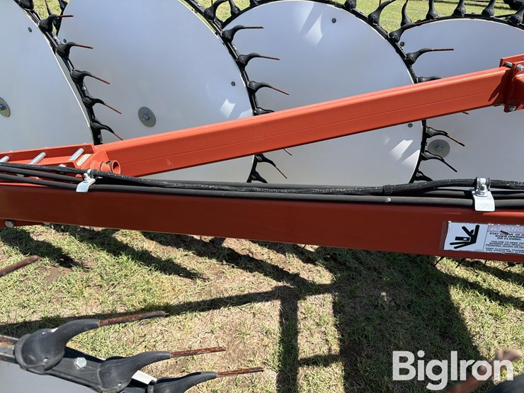 2020-h&s-hd8117-17-wheel-hay-rake-image-18