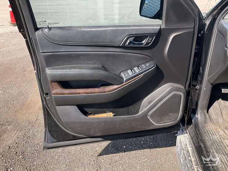 2018-chevrolet-tahoe-image-12