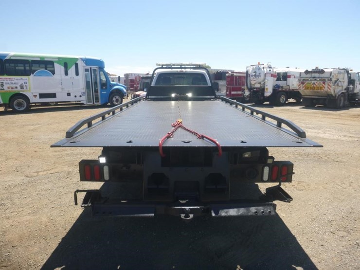 2011-ford-f550-image-6