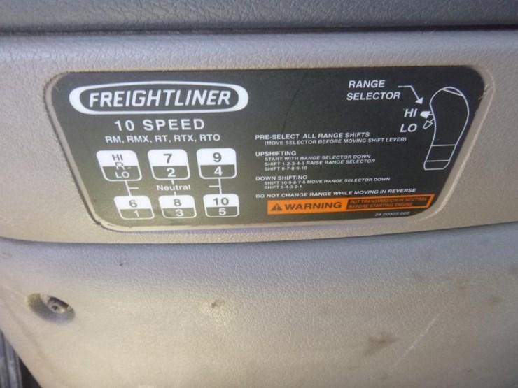 2015-freightliner-cascadia-125-image-17
