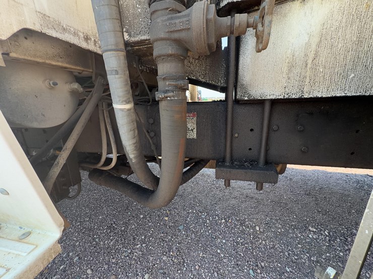 1995-ford-l9000-image-30