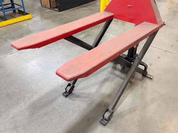 manual-pallet-jack-image-3