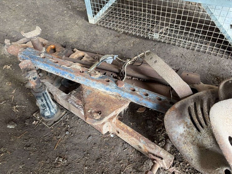 assorted-farm-equipment-and-hand-tools-lot-image-7
