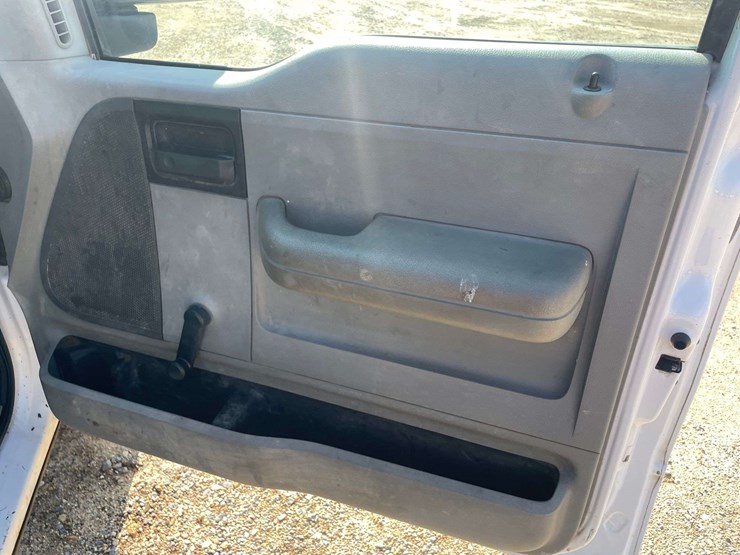 2005-ford-f150-image-17