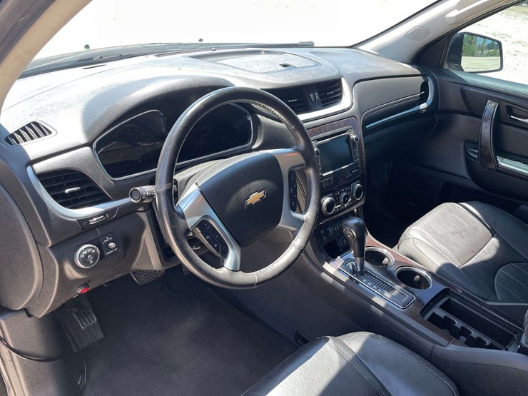 2017-chevrolet-traverse-image-11