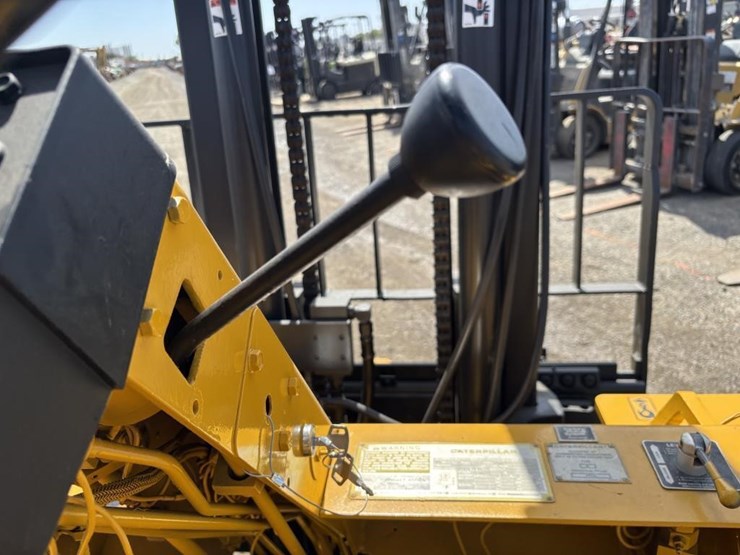 caterpillar-v80e-image-22