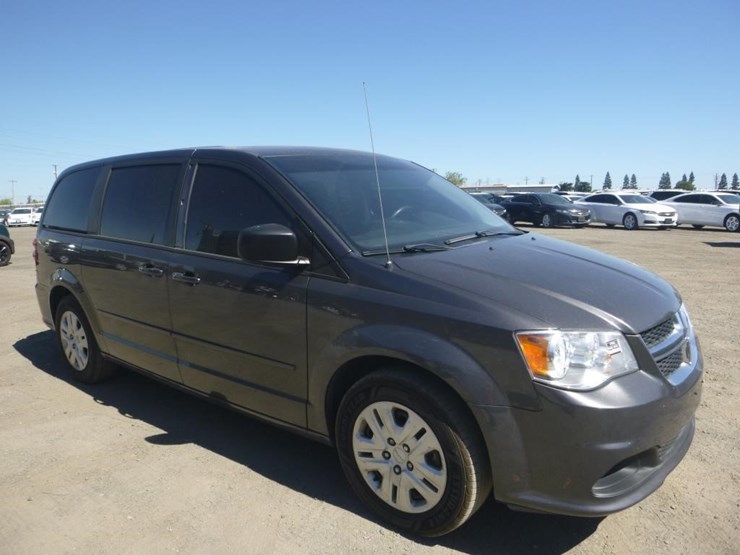 2017-dodge-grand-caravan-image-2