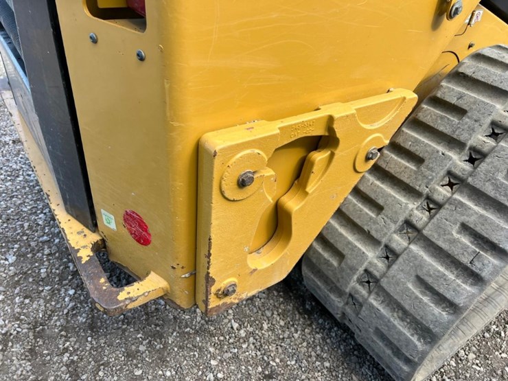 2022-caterpillar-279d3-image-17