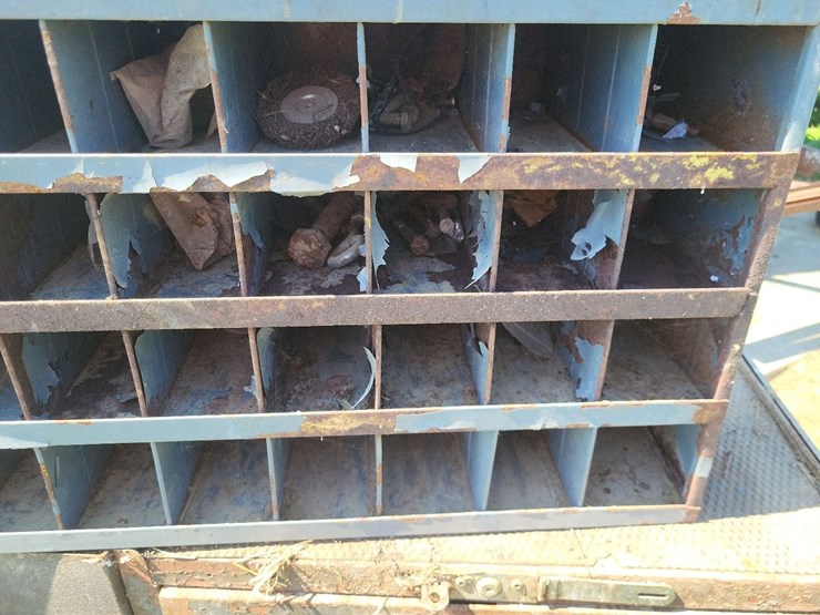 portable-tool-box-and-bolt-bins-w/contents-image-17