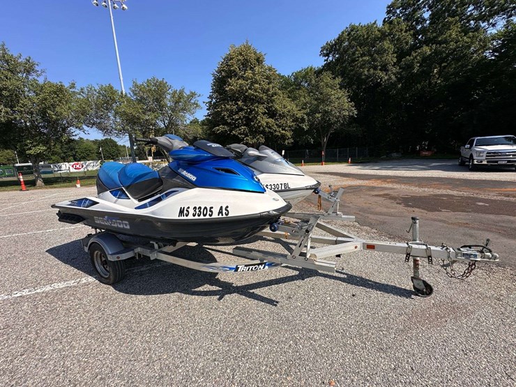 2007-sea-doo-gtx-4-tec-jet-ski,-2006-sea-doo-gtx-4-tec-jet-ski,-w/2017-triton-dual-ski-trailer-image-21