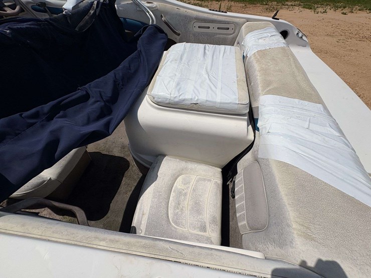2004-stingray-200cs-cabin-boat-w/trailer-image-27