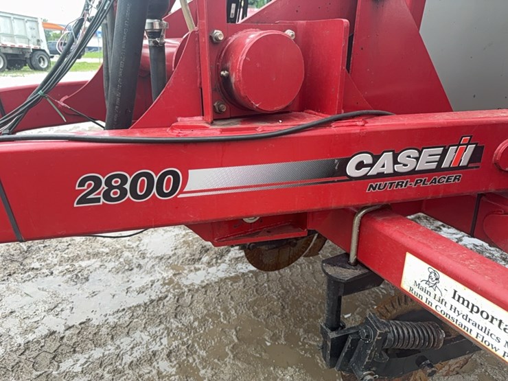case-ih-2800-image-17