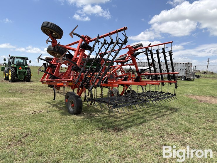 2018-kuhn-4000-25w-25’-field-cultivator-image-7