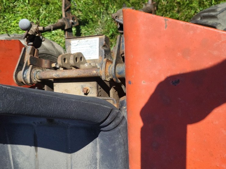 allis-chalmers-620-garden-tractor-w/mower-deck-image-25