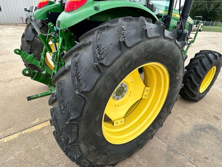 2019-john-deere-6120e-image-17