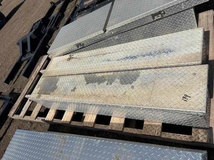 (2)-side-truck-toolboxes-image-4