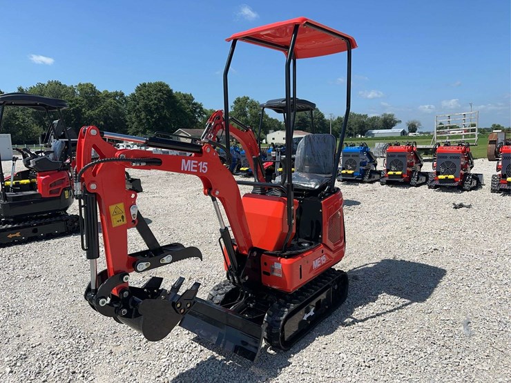 2026-miva-me15-mini-excavator-image-1