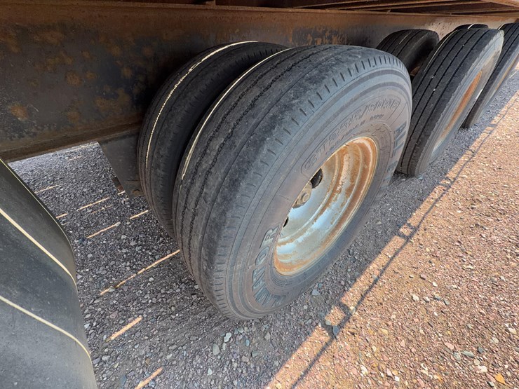 2016-dct-830gs38-gooseneck-trailer-image-22